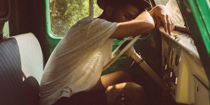 横滨尼奥73：专业解析机油与刹车片如何协同保障行车安全与性能