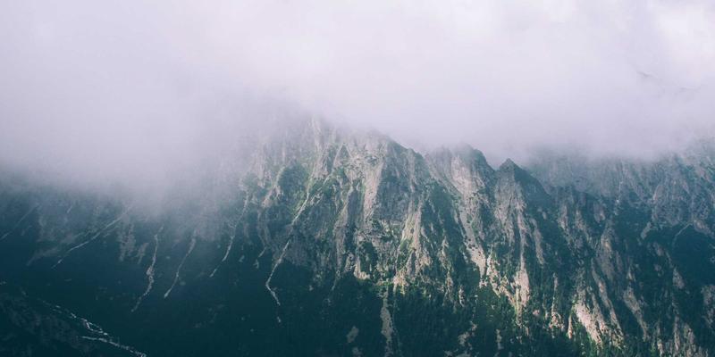 横滨尼奥冬季自驾攻略：机油、电瓶与轮胎专项检查，揭秘未来汽车科技养护新趋势